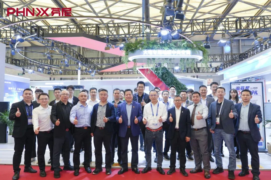 從 “中國智造” 到 “全球領(lǐng)跑”， 芬尼攜全場景高端熱泵方案閃耀中國制冷展